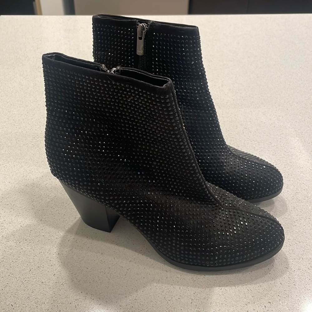 Black gem Juicy boots